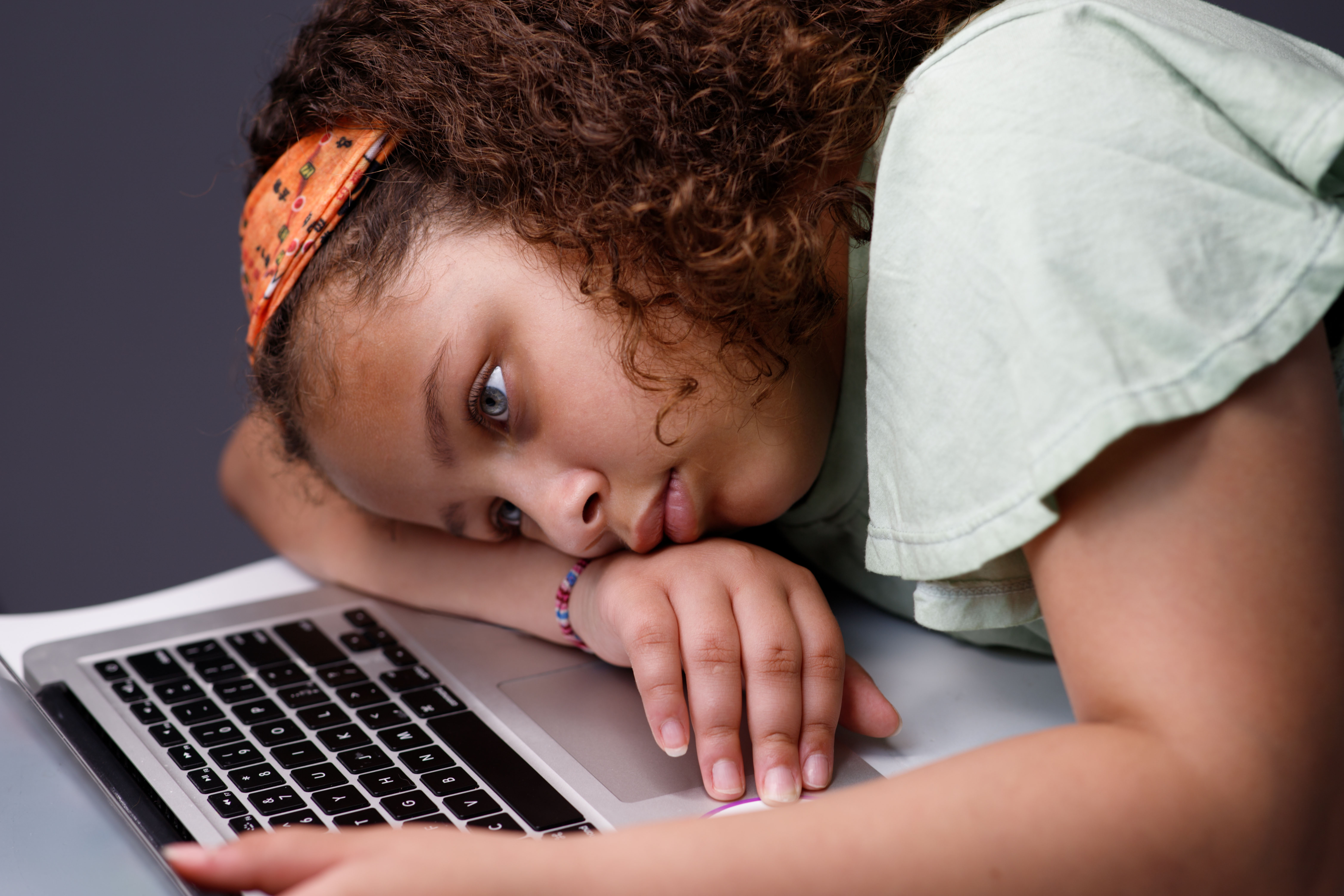 how-to-balance-screen-time-and-non-screen-time image